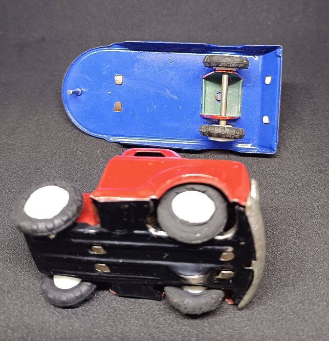 71# Bardzo stara metalowa wywrotka Japońska.