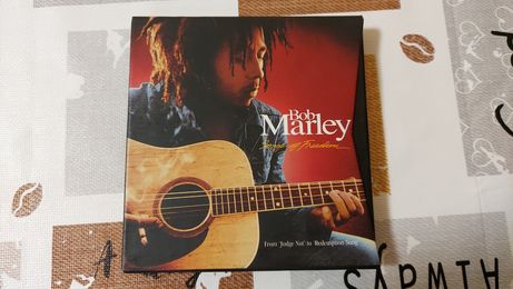 Bob Marley Songs of Freedom Box Edição Especial 4 CD's + Livro