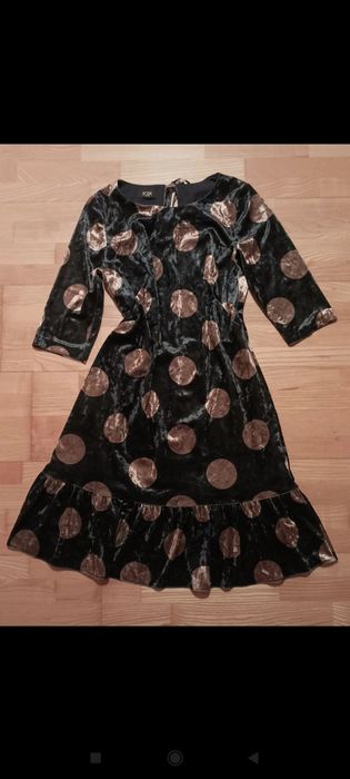 Ponadczasowa, welurowa sukienka w grochy, koła, falbanka,retro,vintage