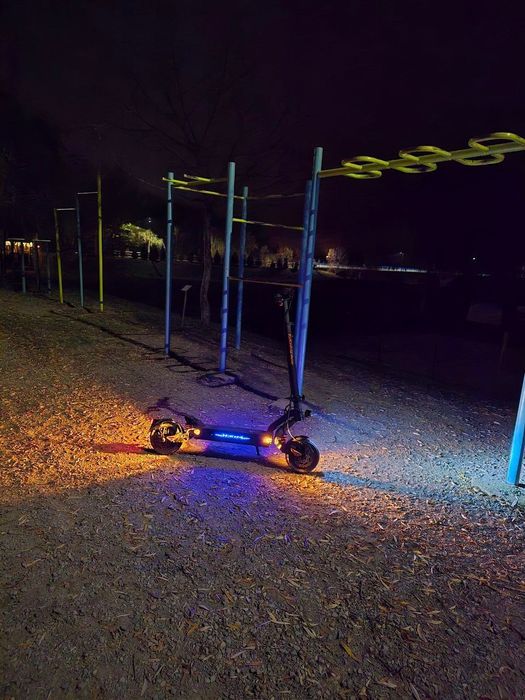 Продам електросамокат Kukirin G2 Master