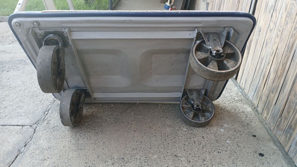 Тачка, возик, платформа