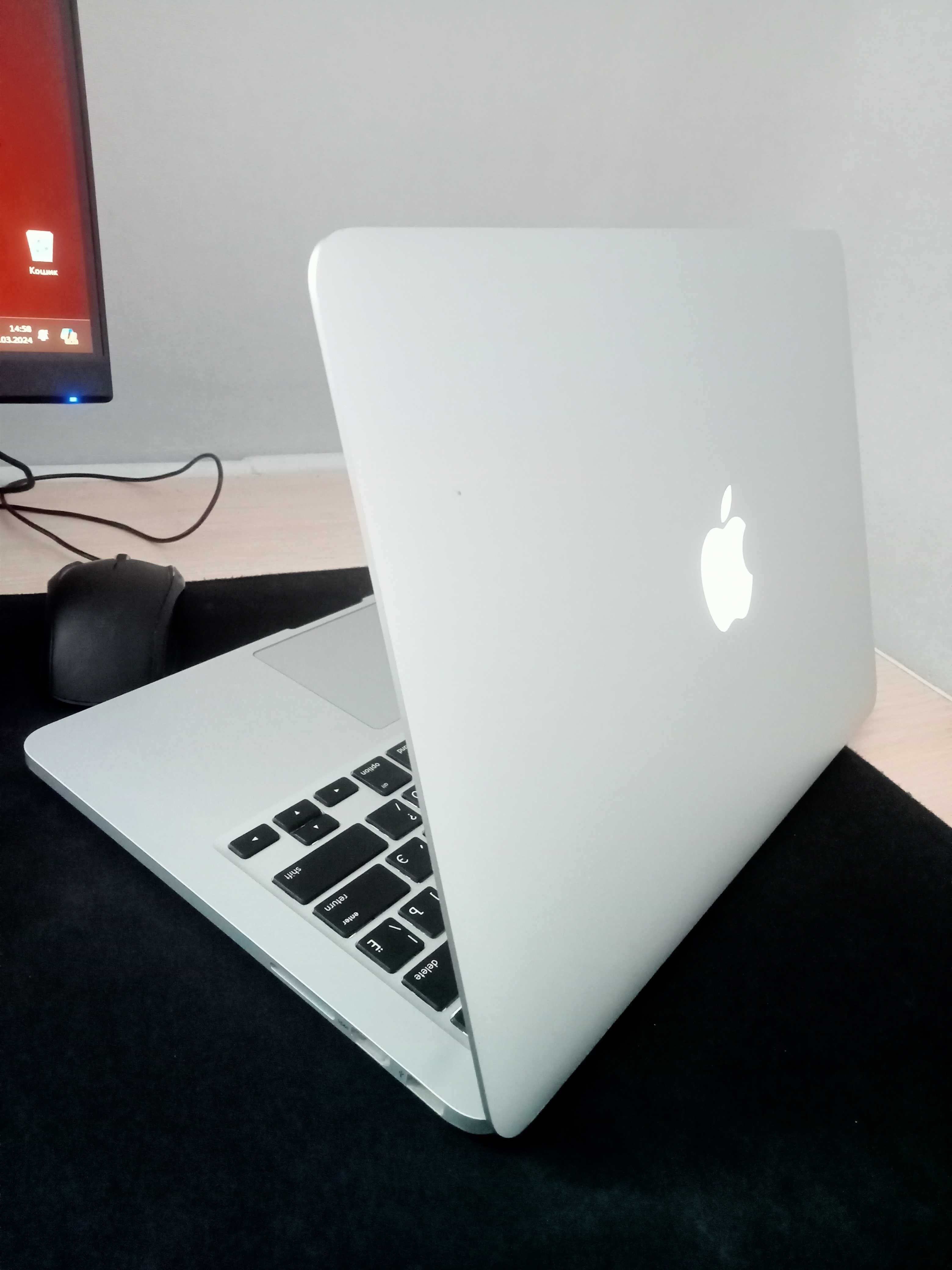 MacBook Pro 13 2015 25 циклів!