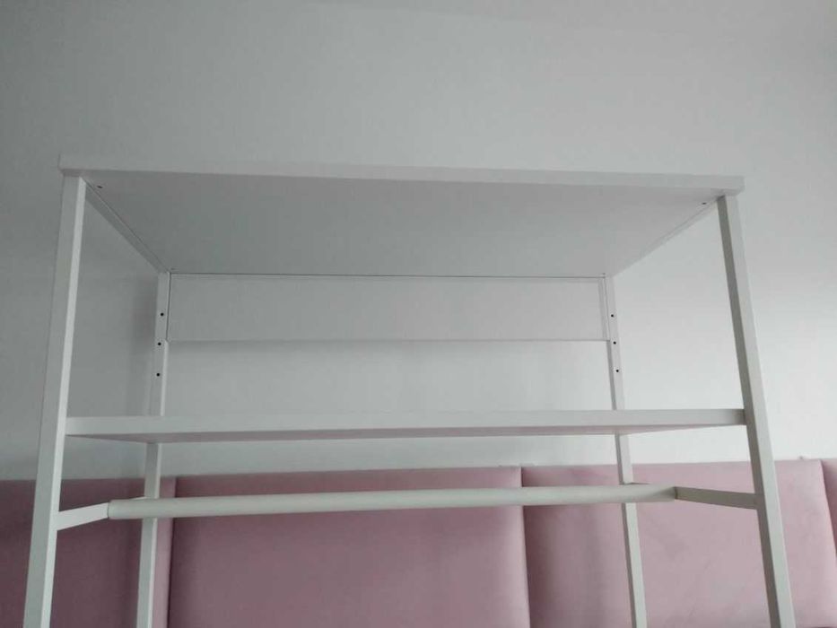 Metalowa, biała szafa szkieletowa ikea, z drążkiem, regulowane nóżki