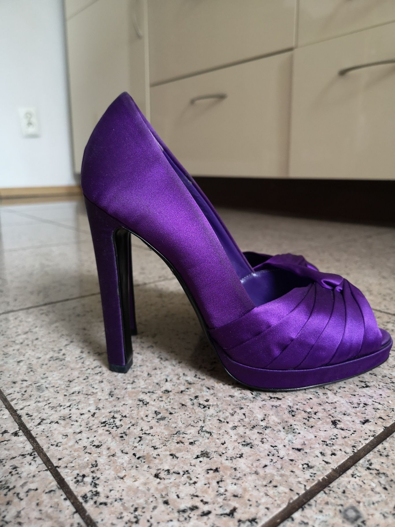 Sprzedam buty firmy Sergio Rossi