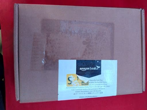 zestaw kasetka na klucze (klucz) amazonbasic czarna schludna i tagi