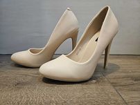 Szpilki czółenka VICES r. 36 Beżowe