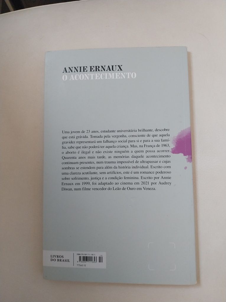 O Acontecimento.  Portes incluídos