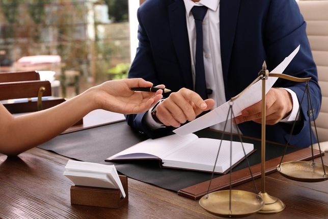 Юридична консультація юриста онлайн юридична допомога адвокат