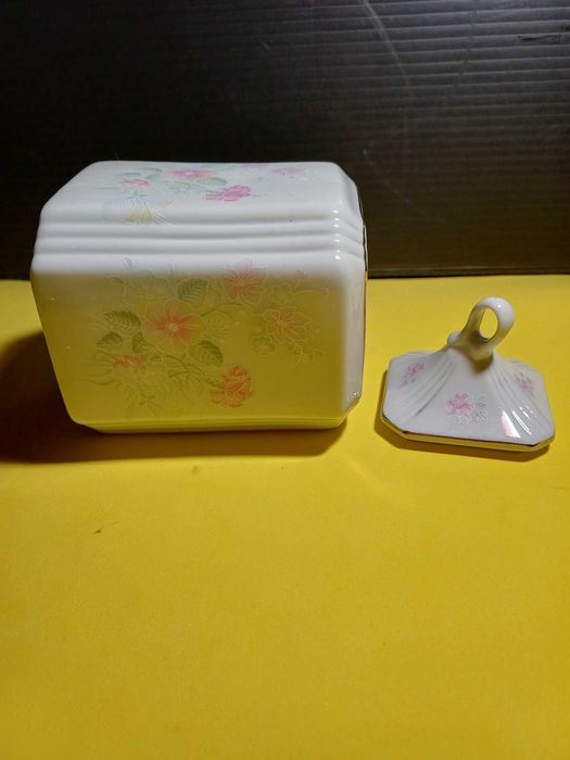 Pote / Terrina em Porcelana