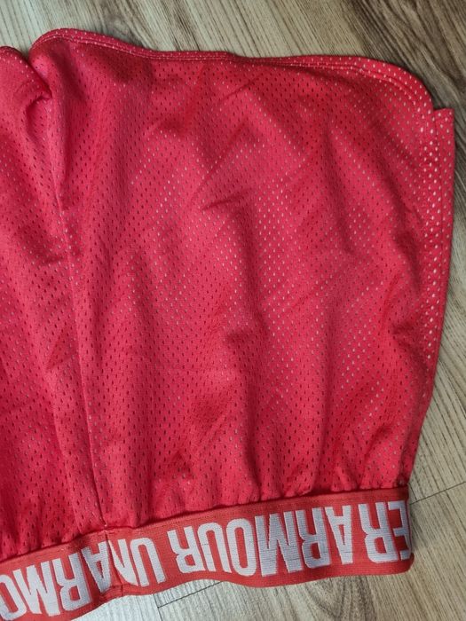 Spodenki szorty Under armour XS 34 z kieszeniami