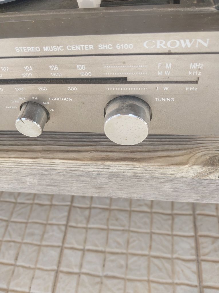 Gira discos Crown vintage