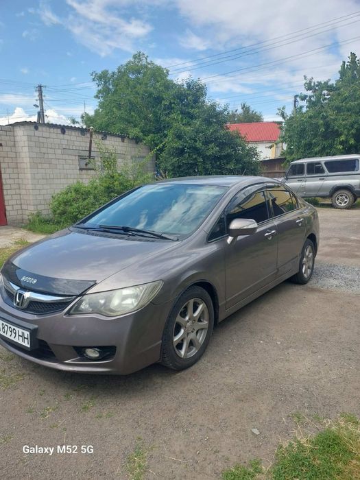 Продам Honda Civic (Hybrid)