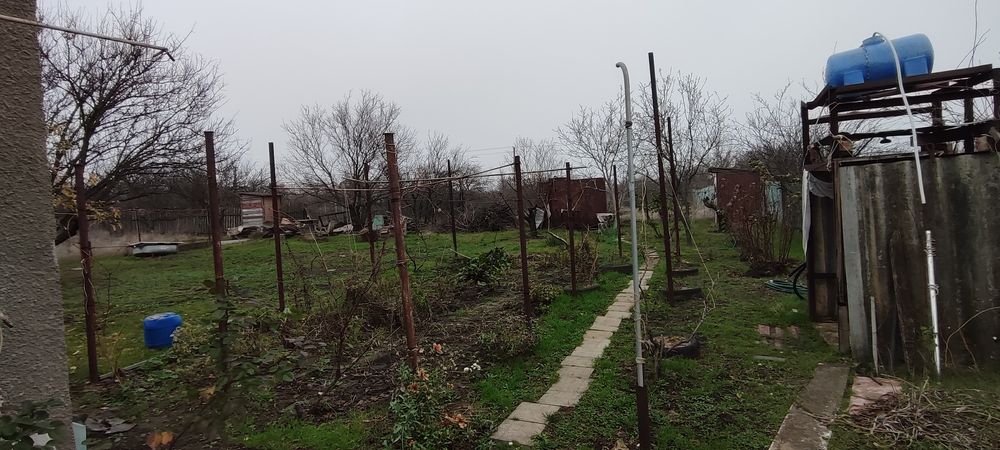 Продам дачу, участок 6 сотих з будиночком