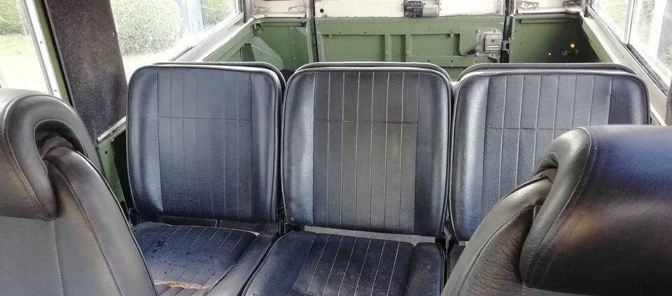 Land Rover Santana 109 Defender