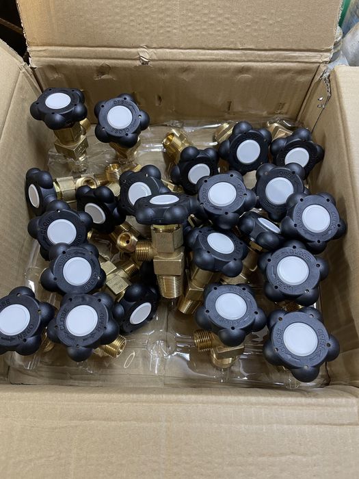 Zawór do butli CO2 Argon Corgon Hel 200 bar