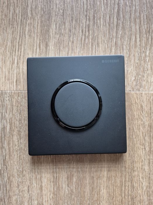 GEBERIT  Przycisk spłukujący do pisuaru - czarny mat 116.015.16.1