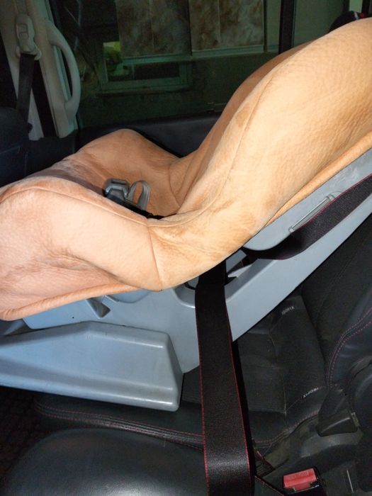 Продам автокрісло