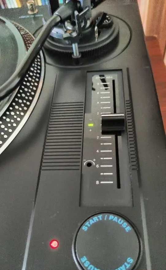 Gramofon Taiwański pólprofesjonalny z 80-tych , sprawny jak nowy TANIO