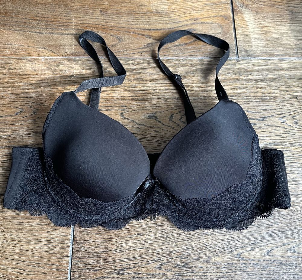 Czarny stanik 85B push up