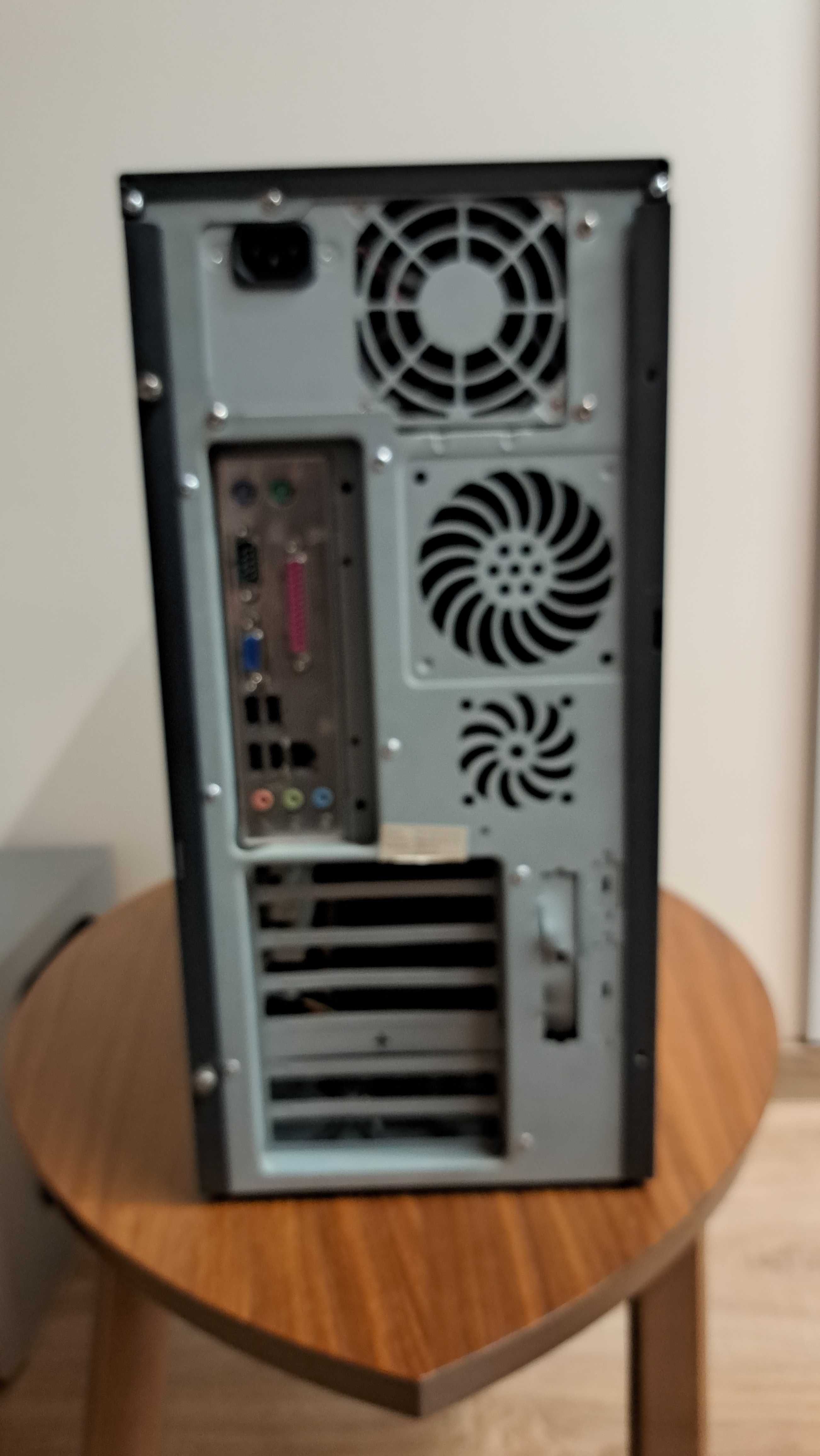 Obudowa komputera ATX / Midi Tower