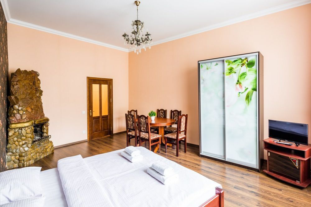 вул. Городоцька 51/Оренда житла Подобово 2-кімнатна квар./для 4 осіб