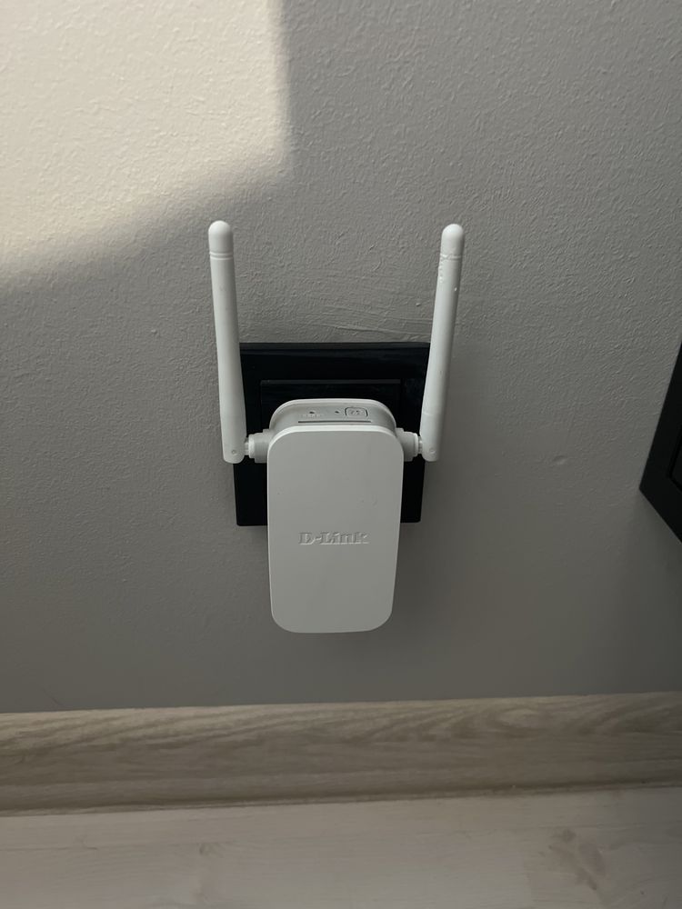 Wzmacniacz sygnału WiFi D-Link N300