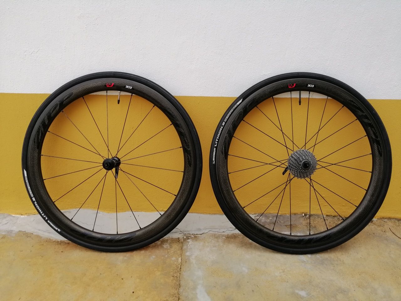 Rodas Zipp 303 firecrest carbon