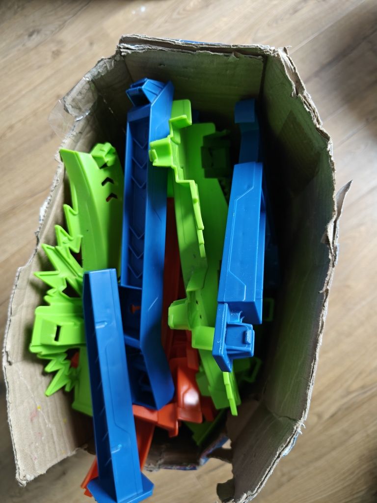 Hot Wheels – Epicka Pętla Kraks (HNL97) 

Sprzedam używany zes