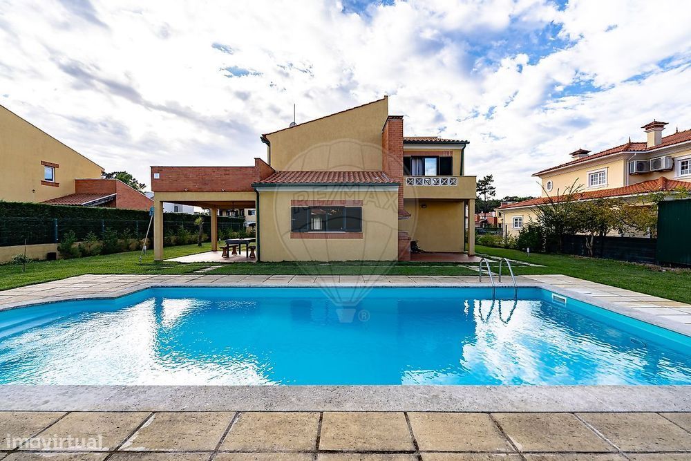 Moradia T4 para venda