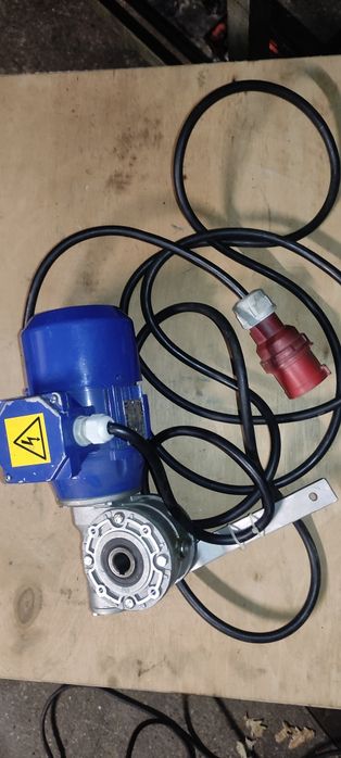 Silnik 0.12 KW 880 obrotów motoreduktor wolnoobrotowy