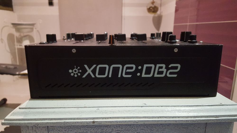 Mesa de mistura profissional Allen Heath db2