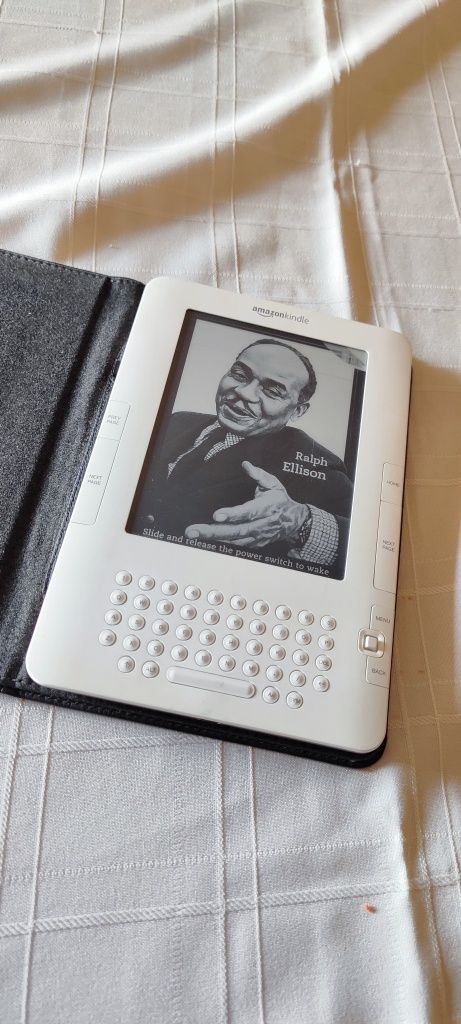 E-reader Amazon Kindle D00701 2nd generation