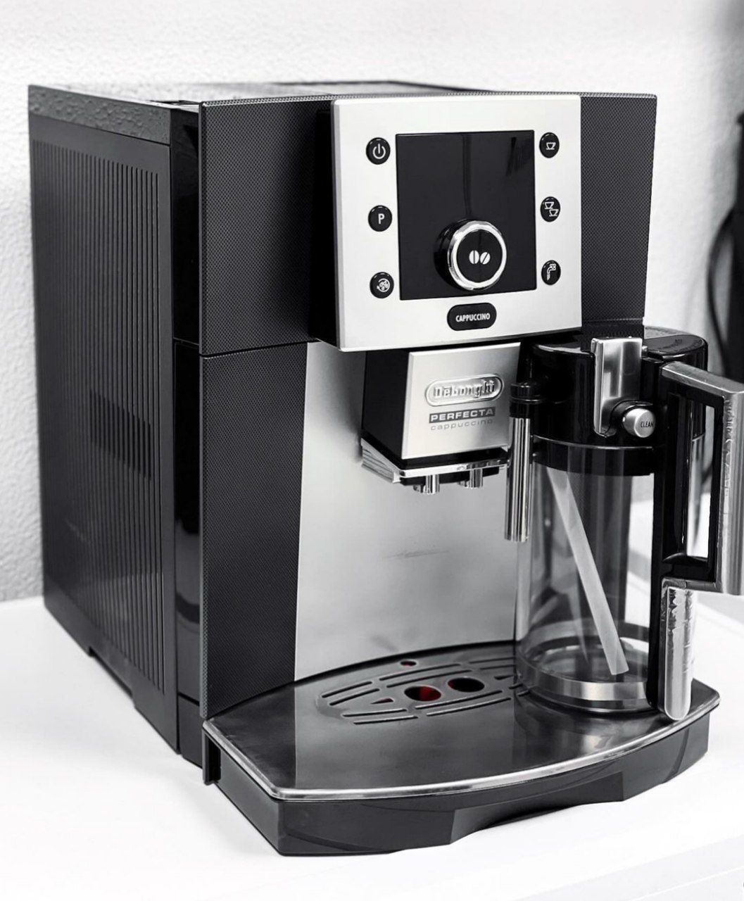 Кофемашина Кофеварка кавоварка Кавомашина Delonghi perfecta capucinno,