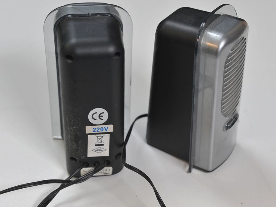 Colunas de som amplificadas