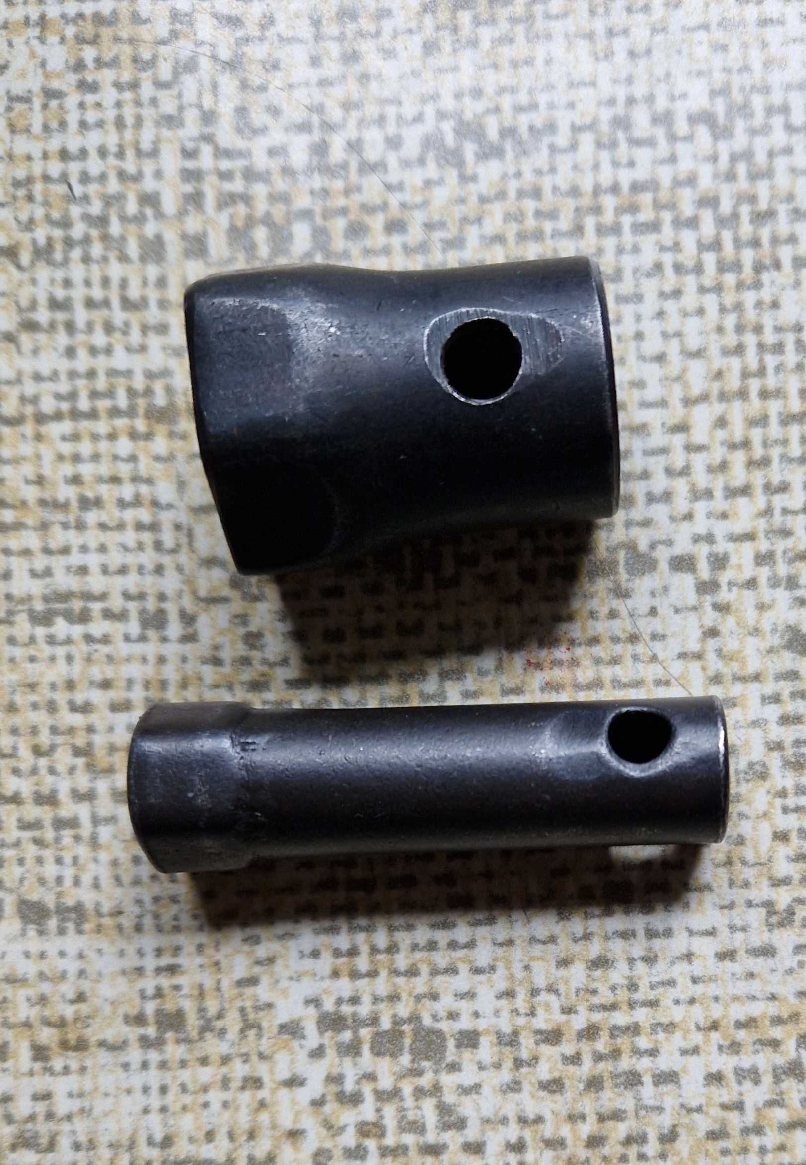 Klucze rurowe rozmiary 13 i 22mm