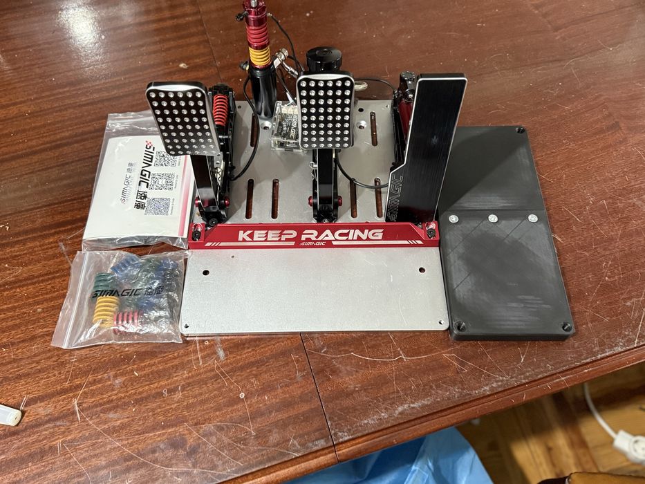 ULTIMO DIA : Pedais Simagic p2000 3-Pedal-Set