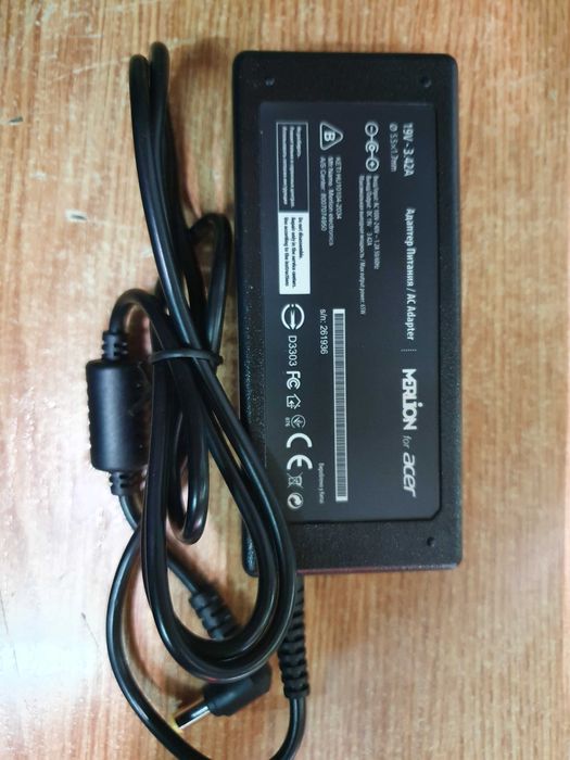 нові блоки живлення для ноутбука  60-90 Вт зарядний пристрій