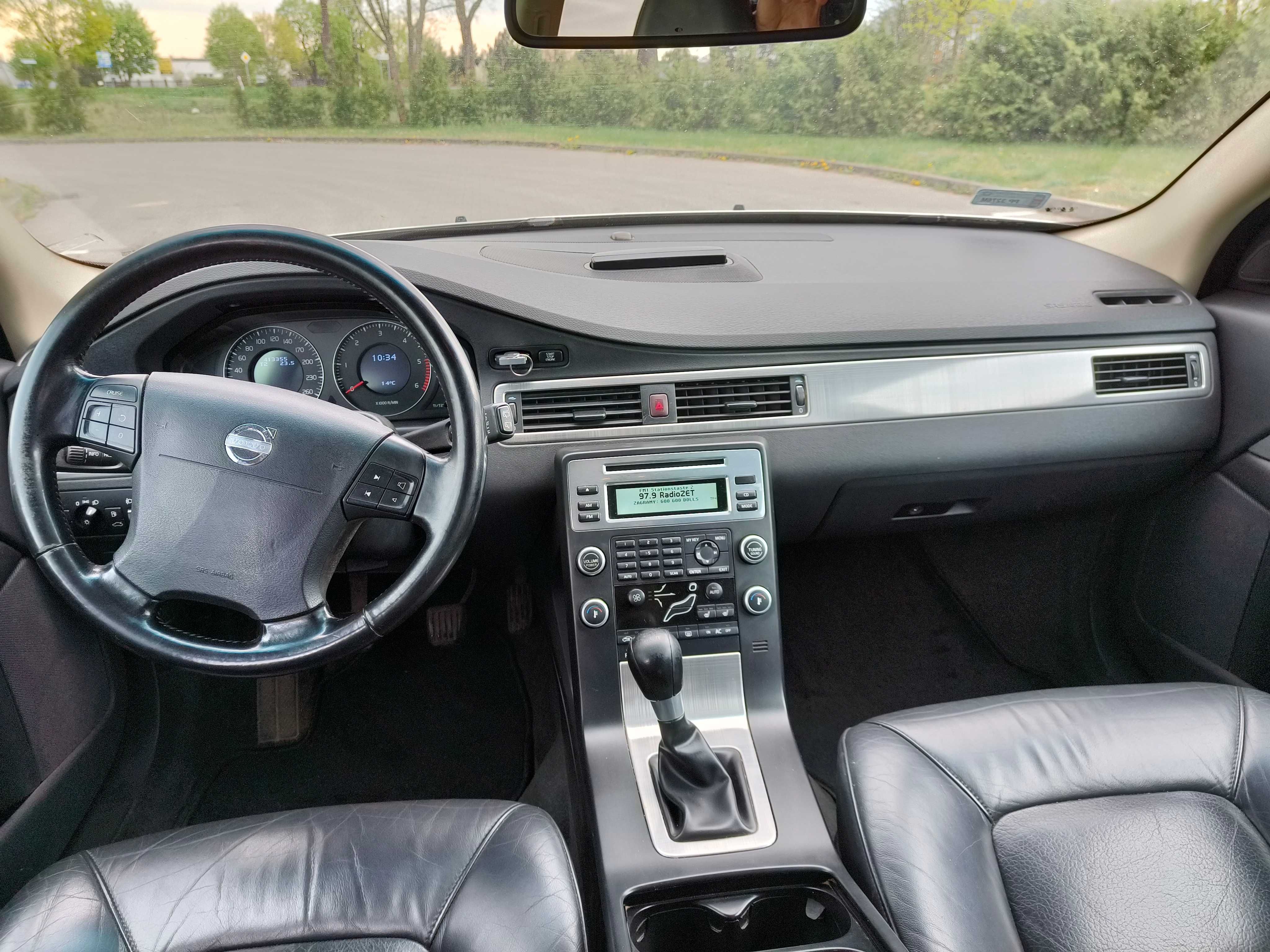 Volvo V70 2,4D 2008 manual 163km