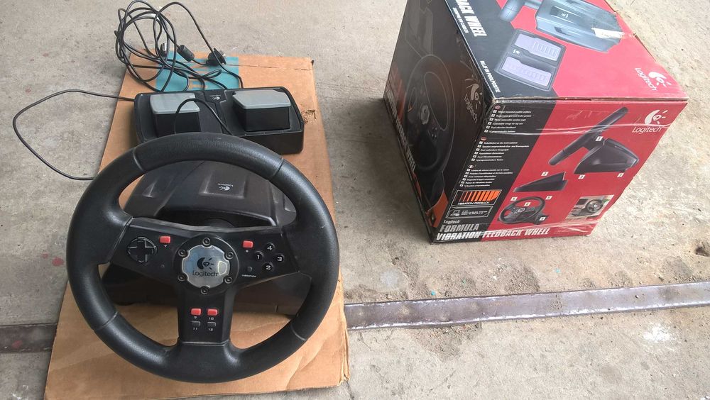 Руль + педалі для пк Logitech