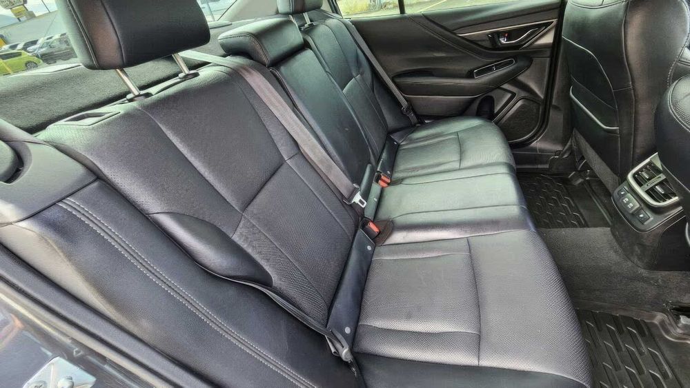 Subaru Legacy Limited      2022