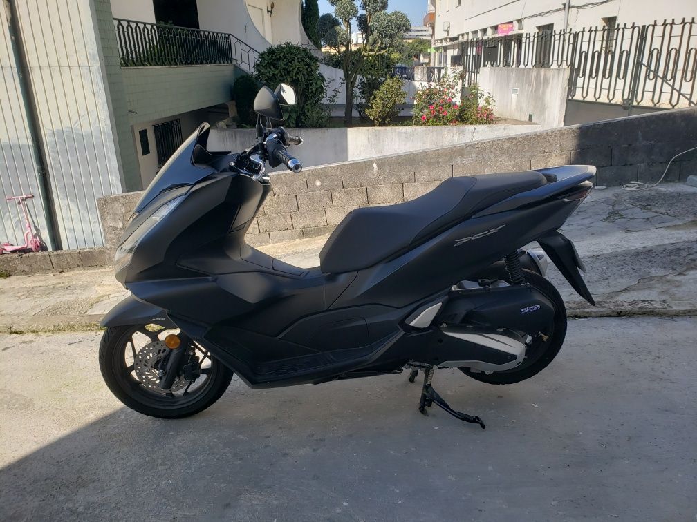 Honda PCX 2023 - revisões ok