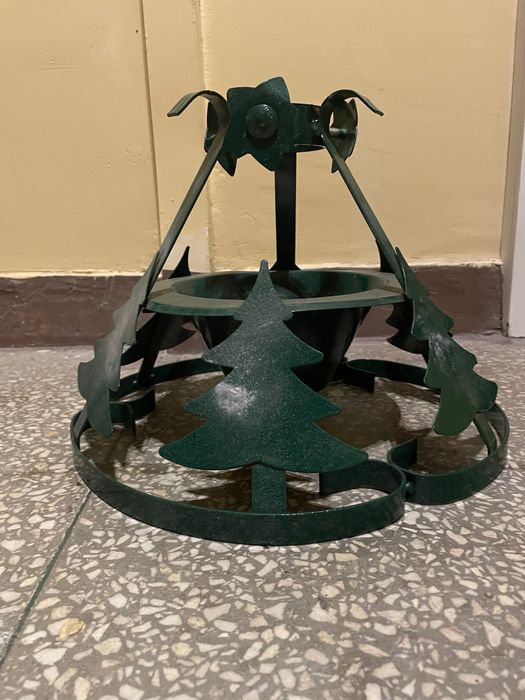 Stojak metalowy na choinkę