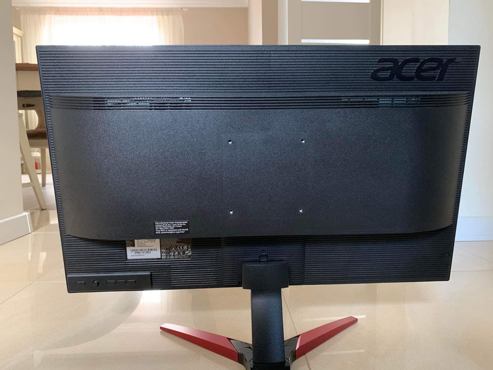 Monitor gamingowy Acer z klawiaturą