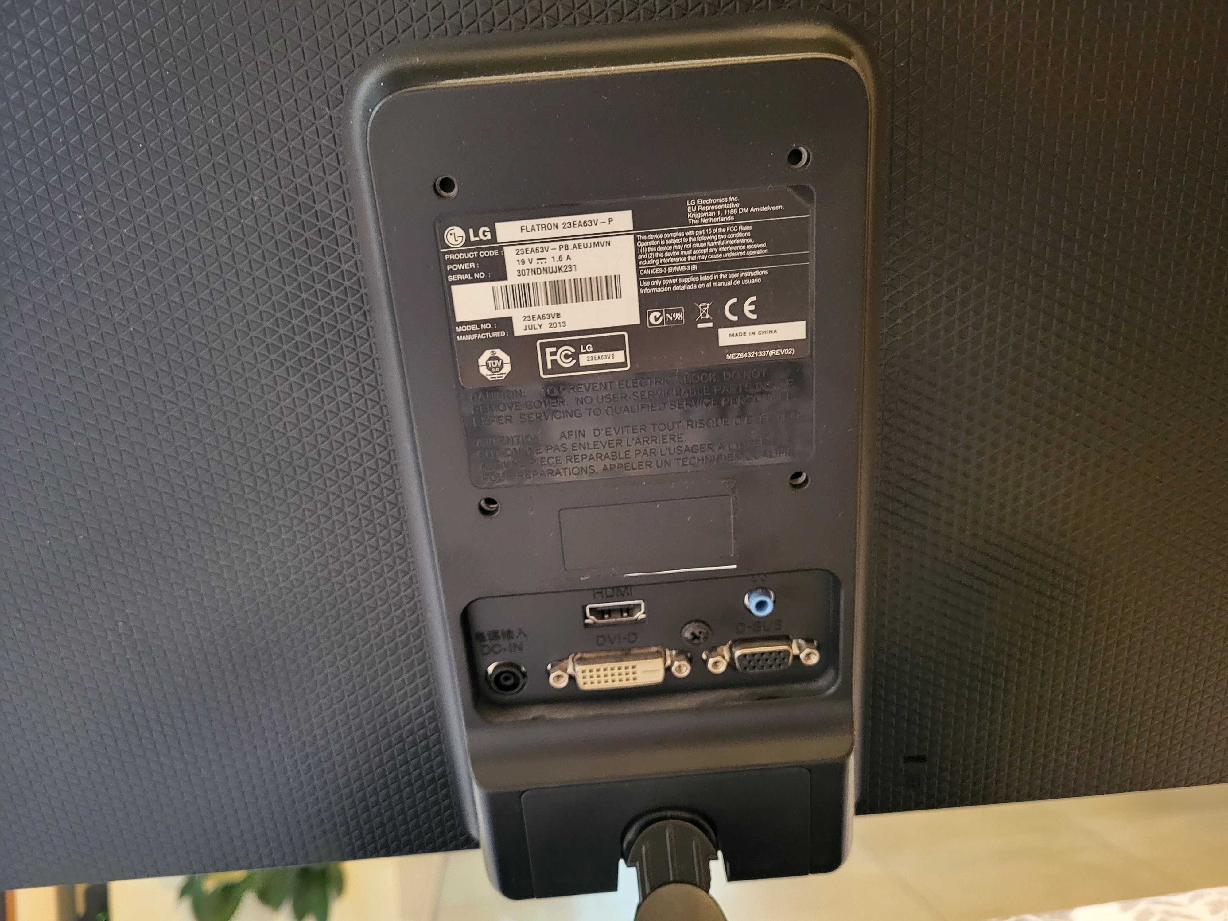 Monitor 23" LG 23EA63V-P