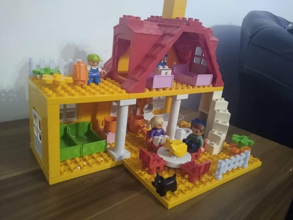 Domek z klocków Lego Duplo I nie tylko