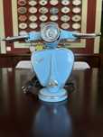 Candeeiro em forma de Piaggio Vespa - Peça única e decorativa