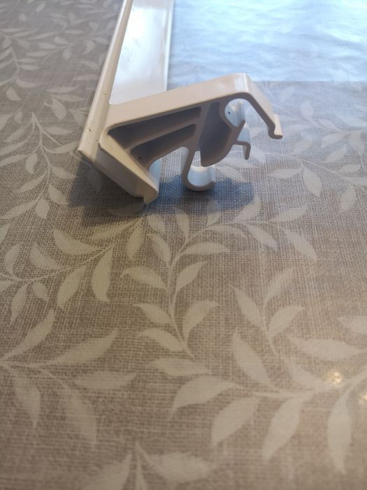 Тримач відкидної панелі морозильної камериХолодильника Zanussi