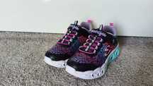Buty świecące LED Skechers dla dziewczynki r.30