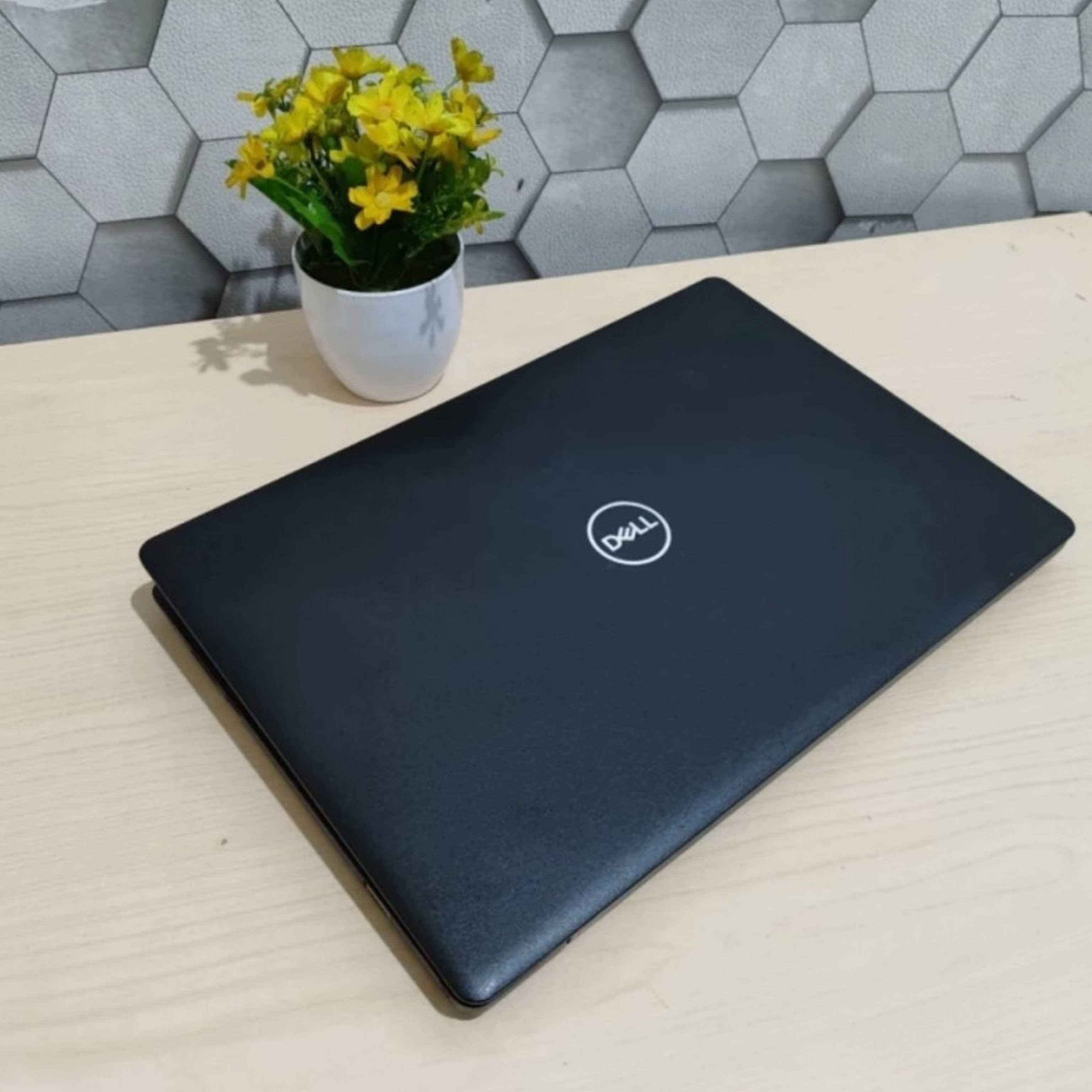 Dell Vostro 15.6" Octacore i5/8GB/256Nvme gama Profissional