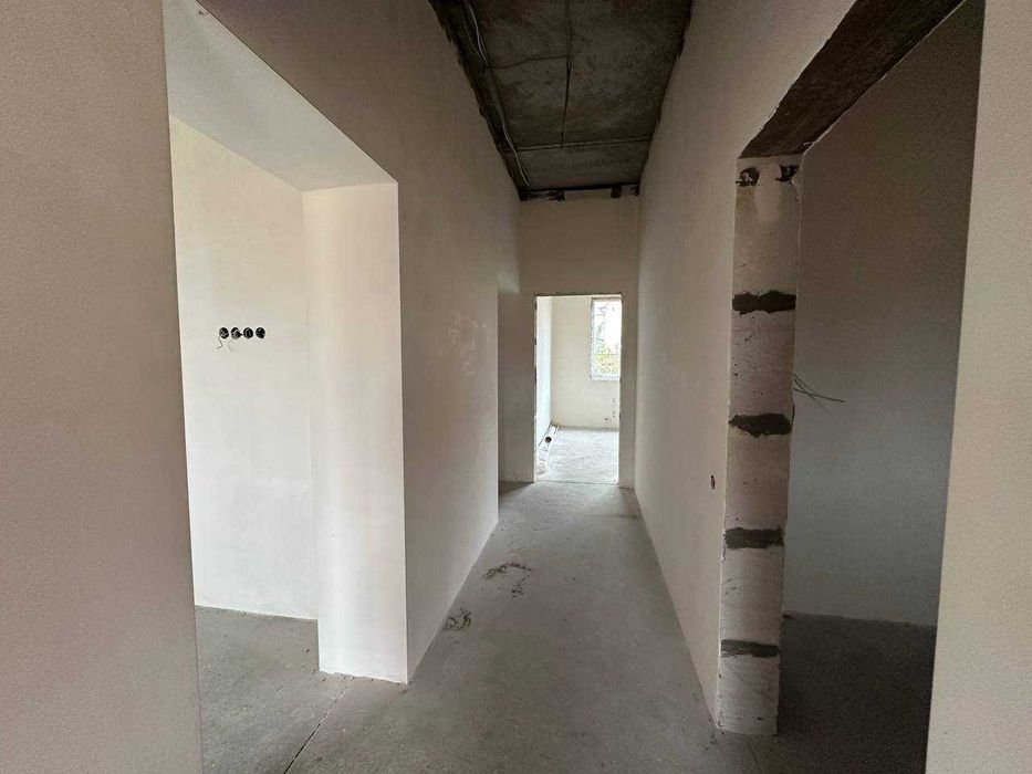 Предлагается к продаже дом под чистовую отделку в Совиньон-2.